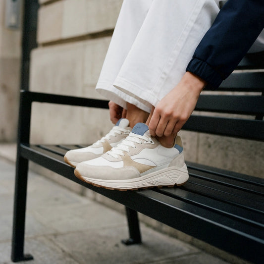Runner sneakers